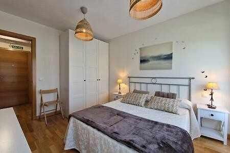 Apartamento Con Piscina Apartment Лянес Екстериор снимка